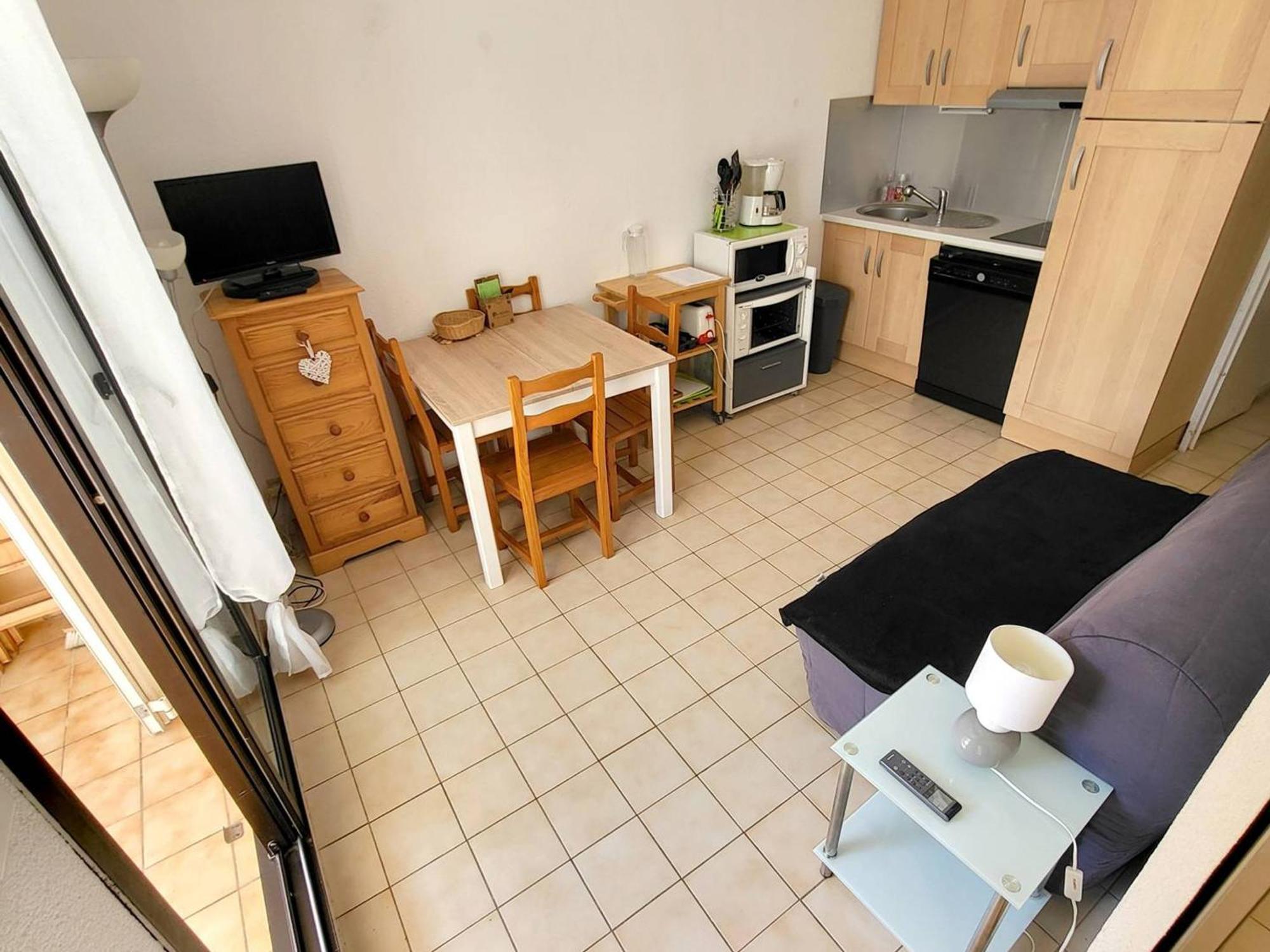 Apartment T3 Climatise Avec Parking, Piscine, Tennis, A 200m Des Plages Et Commerces - Fr-1-316-21 *